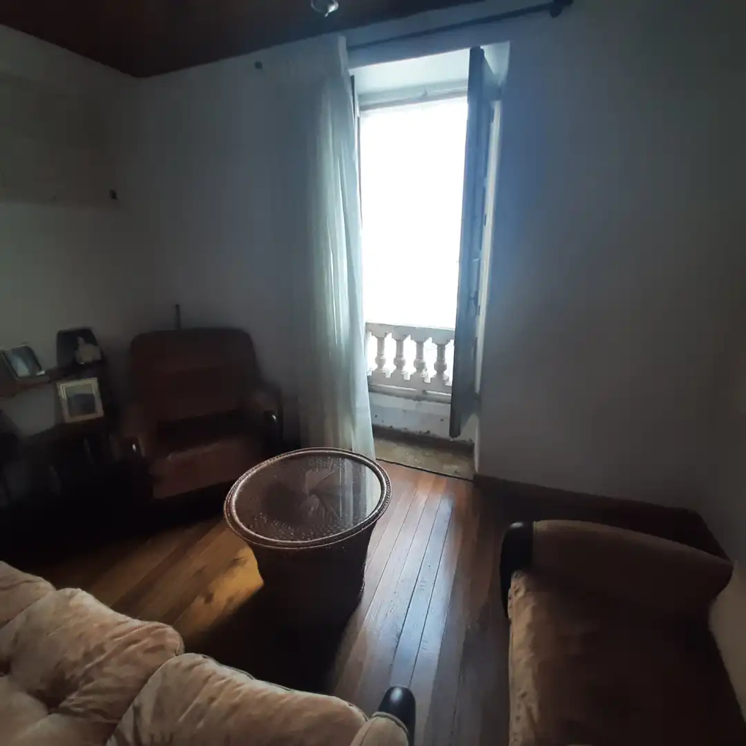Schlafzimmer von Einfamilien-Reihenhaus zum Verkauf in Viveiro mit Privatgarten, Möbliert und Ofen