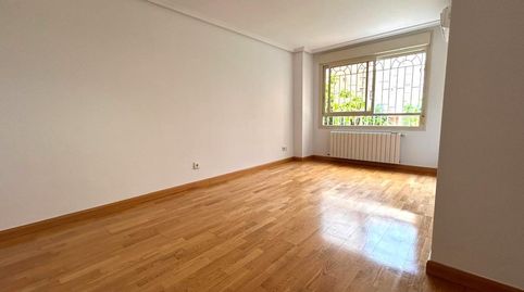 Foto 3 de Piso en venta en Cazalegas, Abrantes, Madrid Capital