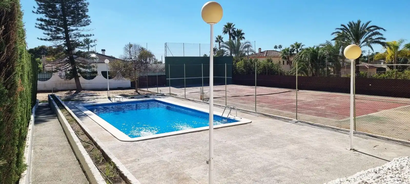Piscina de Casa o chalet en venta en Elche / Elx con Jardín privado, Terraza y Trastero