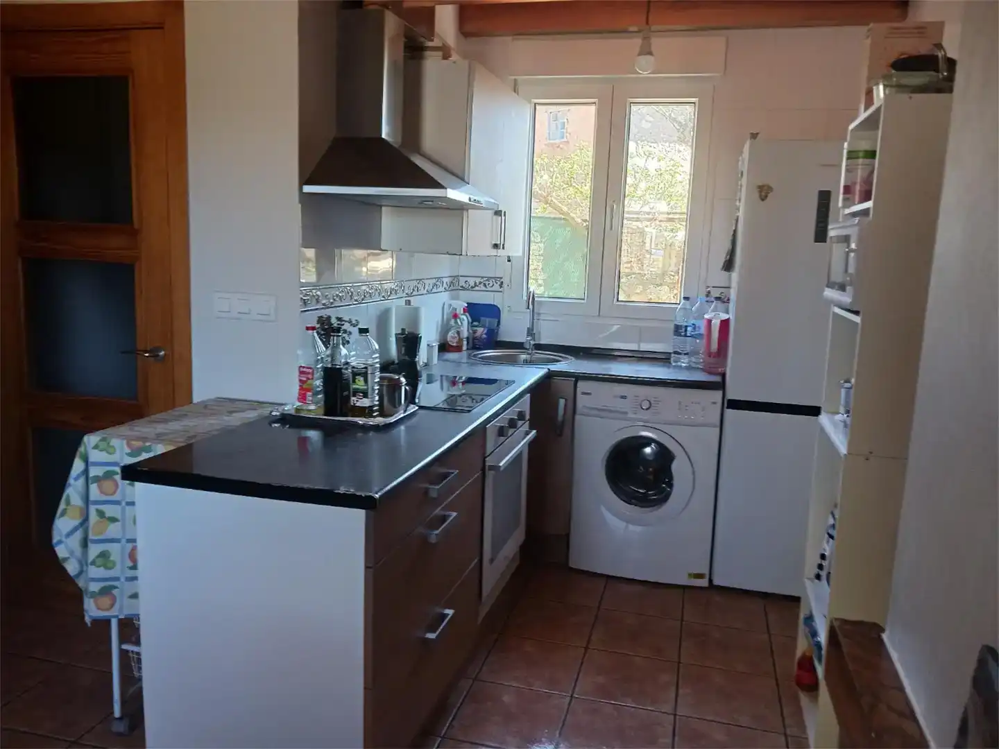 Cuina de Casa o xalet en venda en Olmos de Ojeda amb Jardí privat, Traster i Moblat
