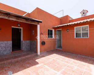 Exterior view of Single-family semi-detached for sale in Arico  with Terrace