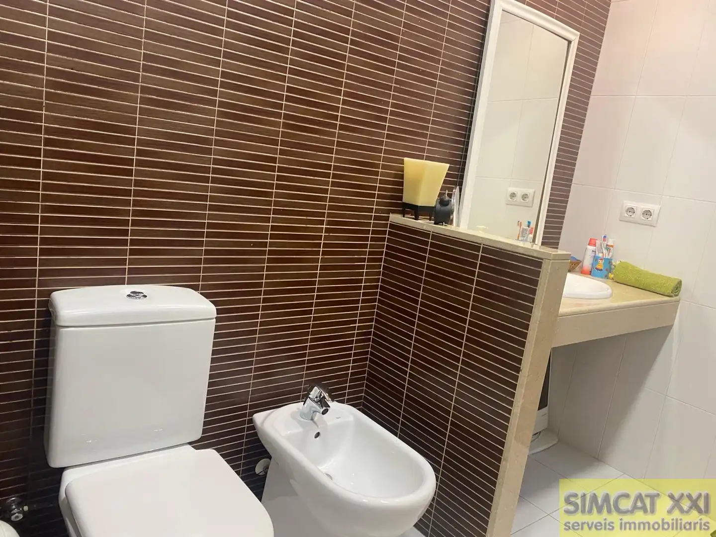 Baño de Casa adosada en venta en Navata con Aire acondicionado, Calefacción y Parquet