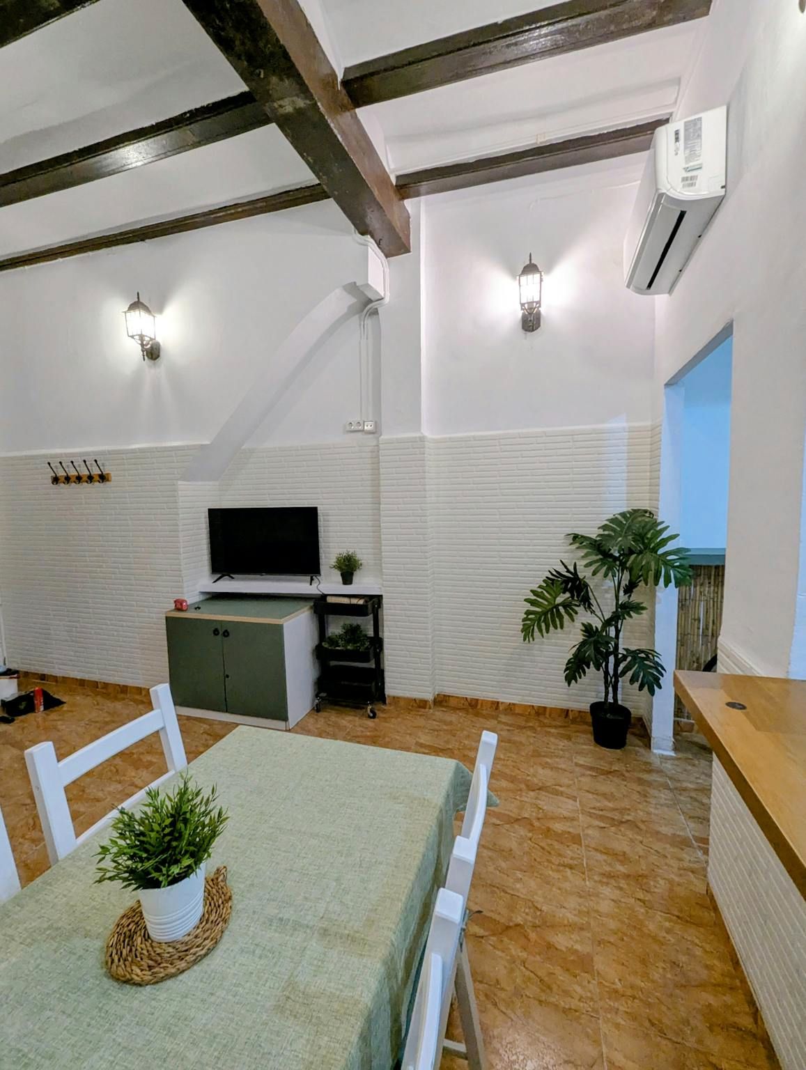 Sala d'estar de Pis de lloguer en  Valencia Capital amb Aire condicionat, Calefacció i Moblat