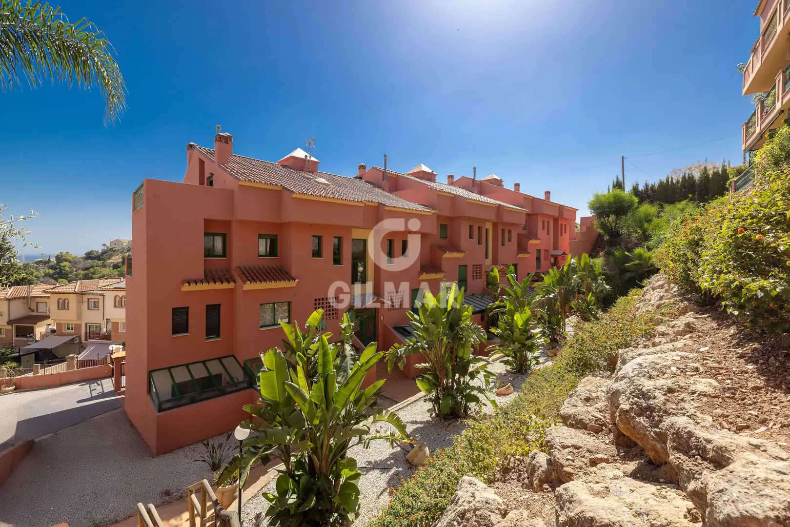 Vista exterior de Dúplex en venta en Fuengirola con Calefacción, Trastero y Piscina