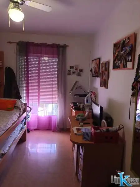 Dormitori de Casa adosada en venda en Linares amb Calefacció, Traster i Piscina