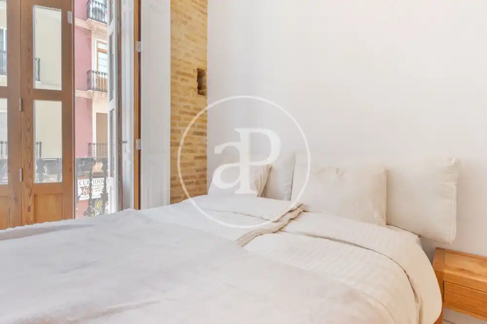 Bedroom of Flat for sale in Valencia  with Air Conditioner, Heating and Terrace