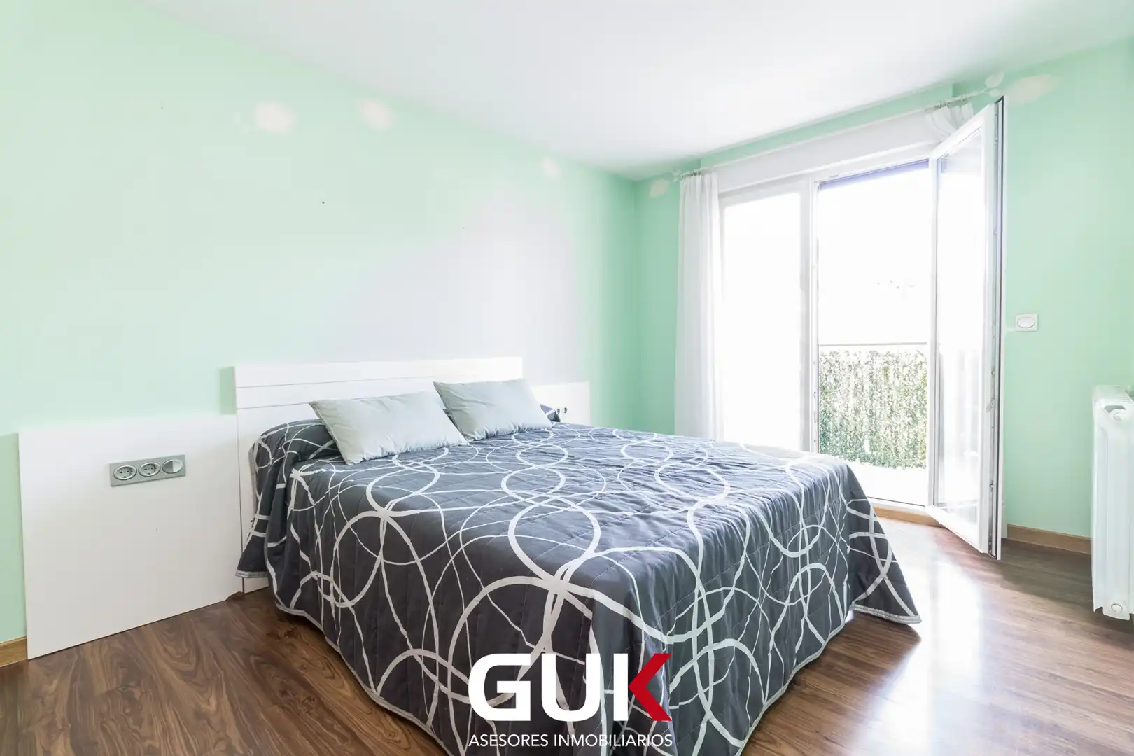 Habitación de Piso en venta en Donostia - San Sebastián  con Calefacción, Amueblado y Balcón
