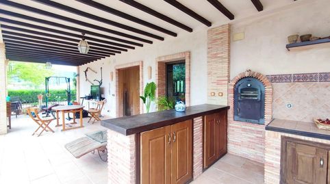 Chalet con encanto y gran porche con vistas, piscina y esencia mediterránea junto a Castalla, imagen 2