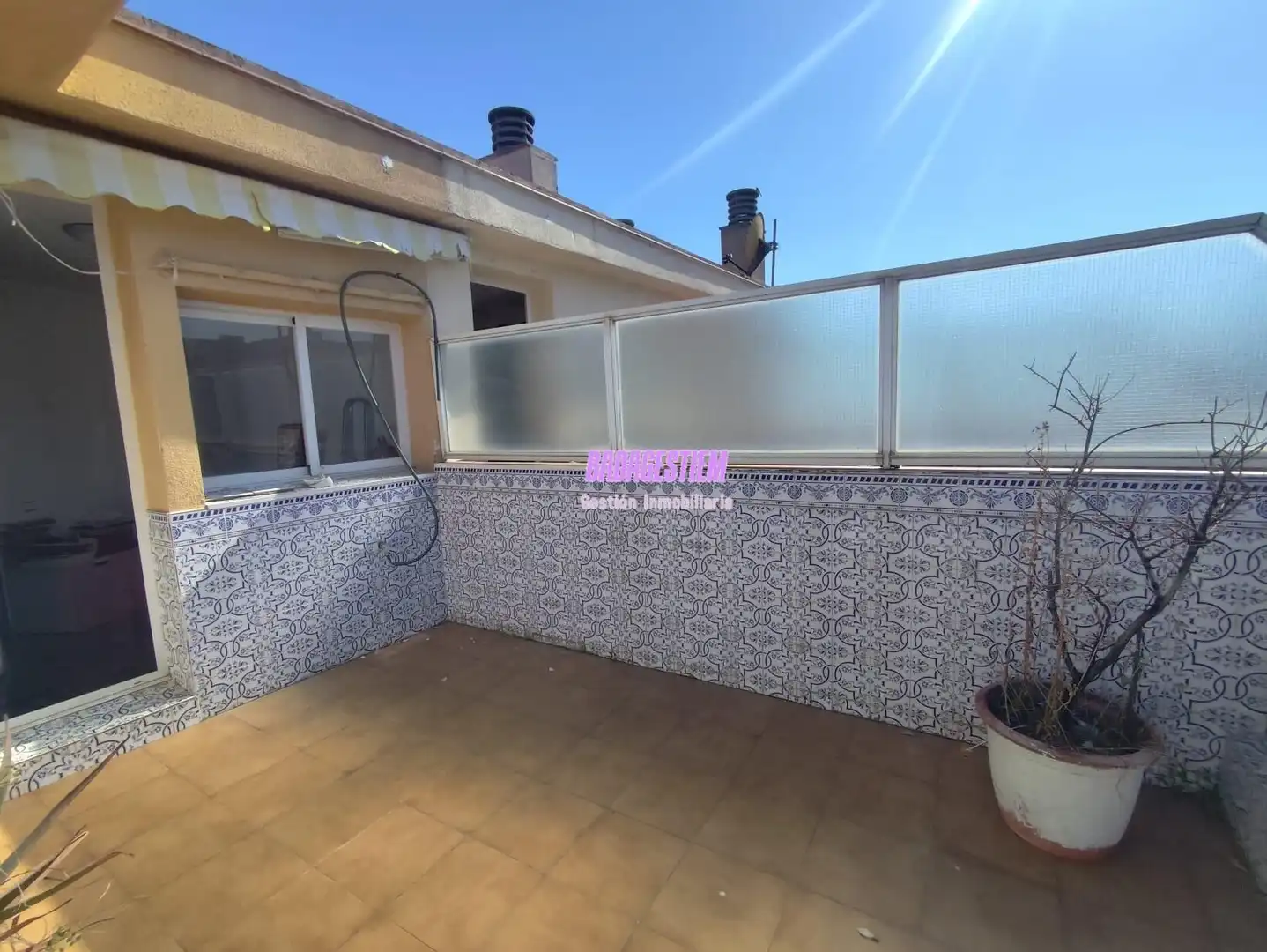 Terraza de Piso en venta en Santa Coloma de Gramenet con Calefacción, Terraza y Balcón