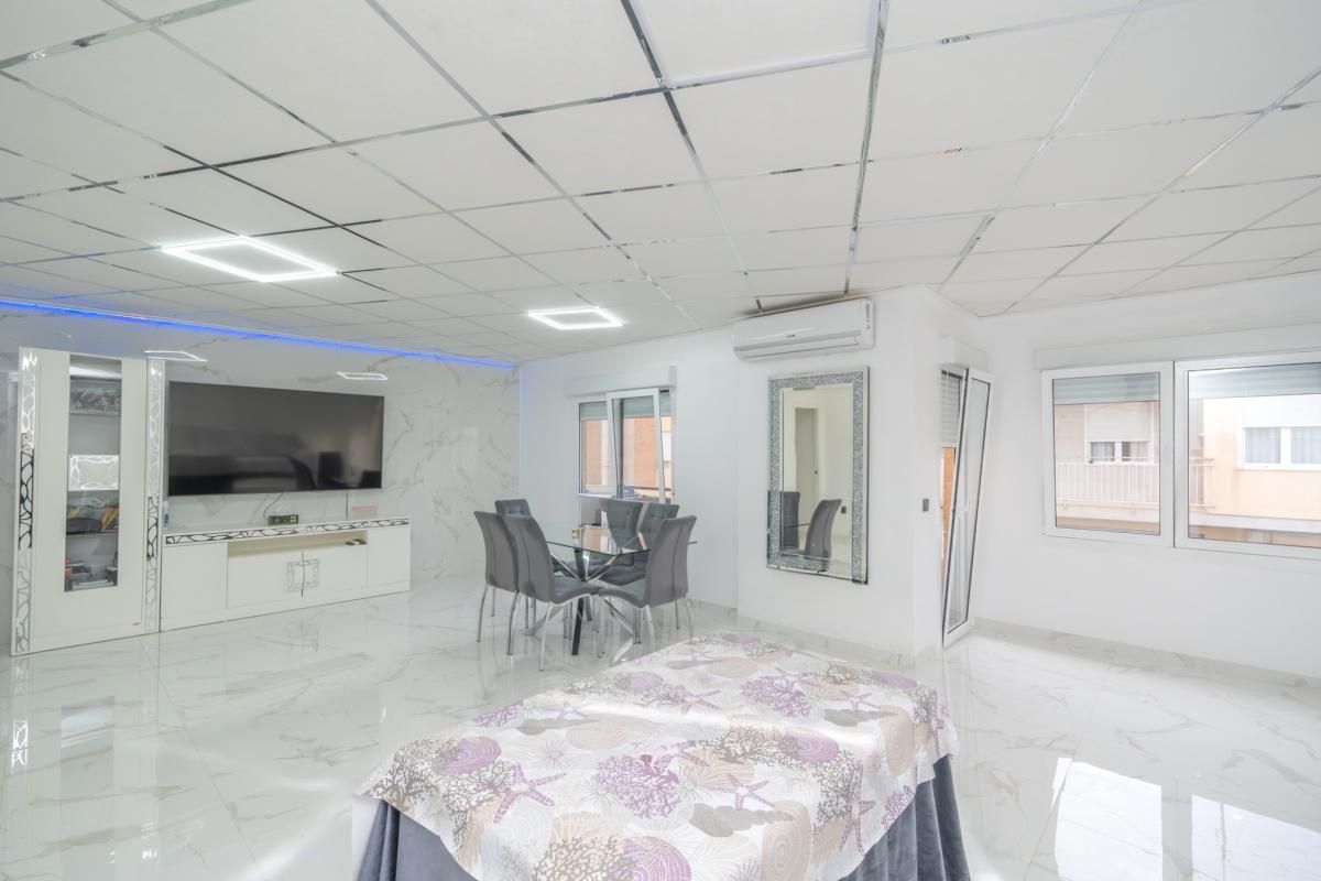 Dining room of Flat for sale in Almoradí  with Air Conditioner, Heating and Terrace