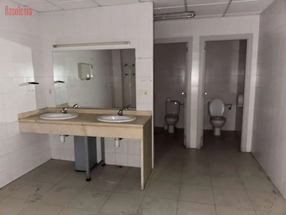 Bathroom of Industrial buildings for sale in A Coruña Capital 