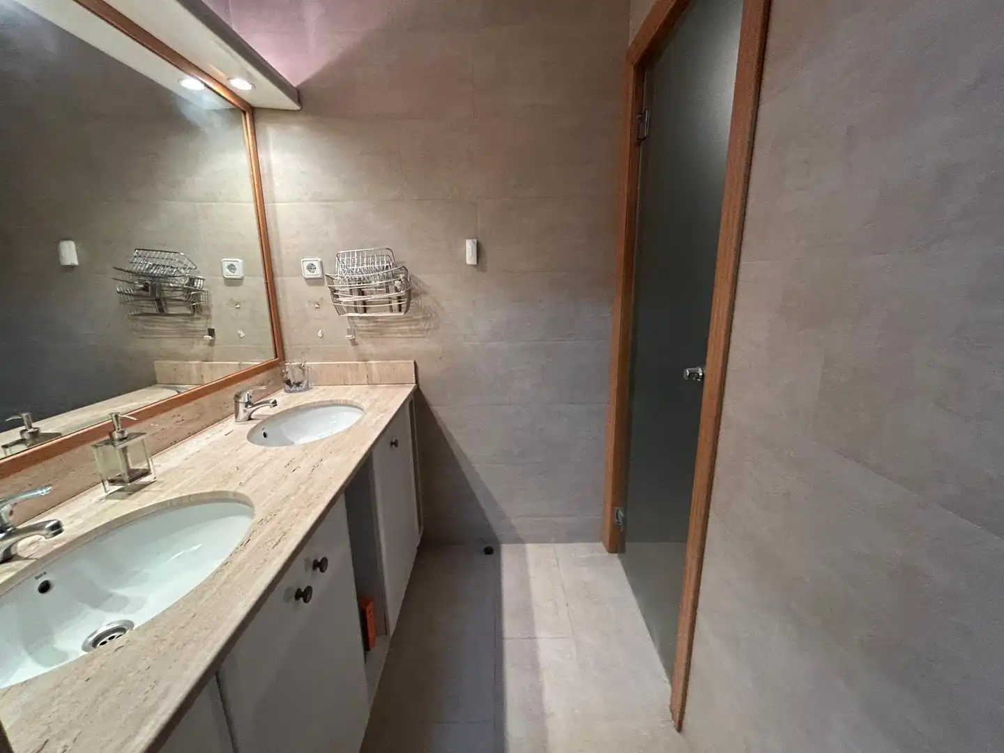 Baño de Casa adosada en venta en Barberà del Vallès con Calefacción, Jardín privado y Terraza