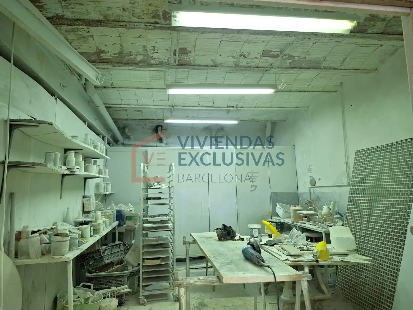 Nau industrial en venda en Badalona