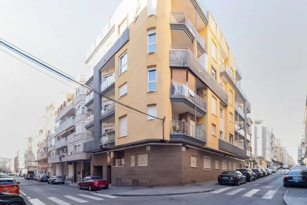 Piso en venta en C/ Bergatín, Avenida Habaneras - Curva de Palangre