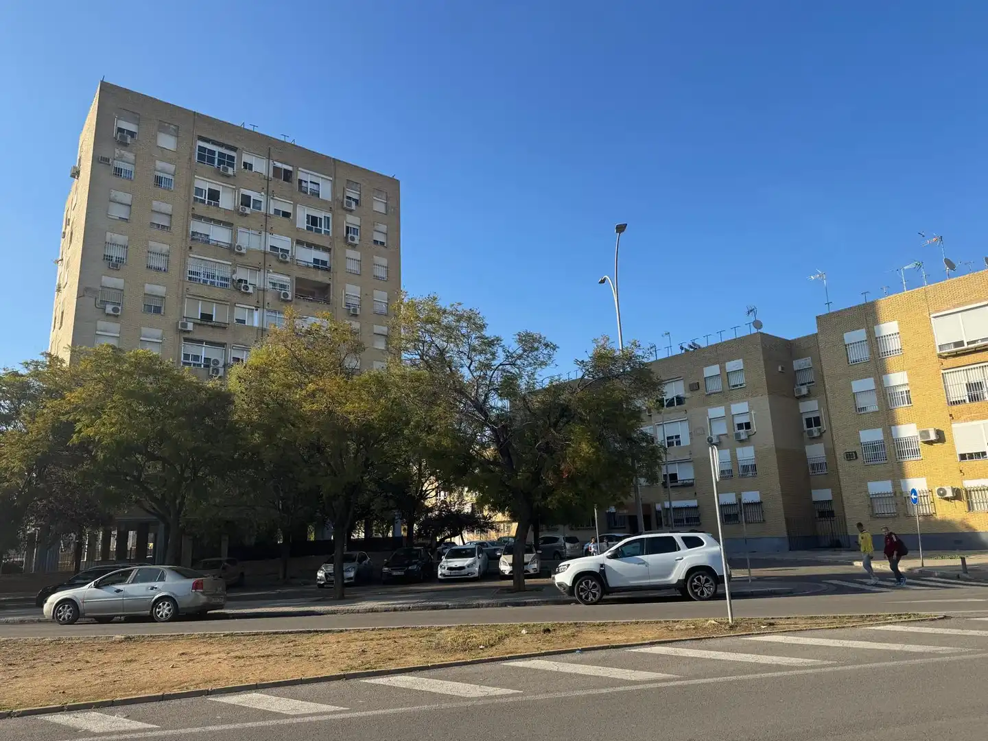 Exterior view of Flat for sale in Sevilla  with Air Conditioner and Furnished