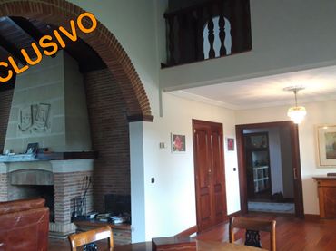 Casa con piscina in vendita a Zuia