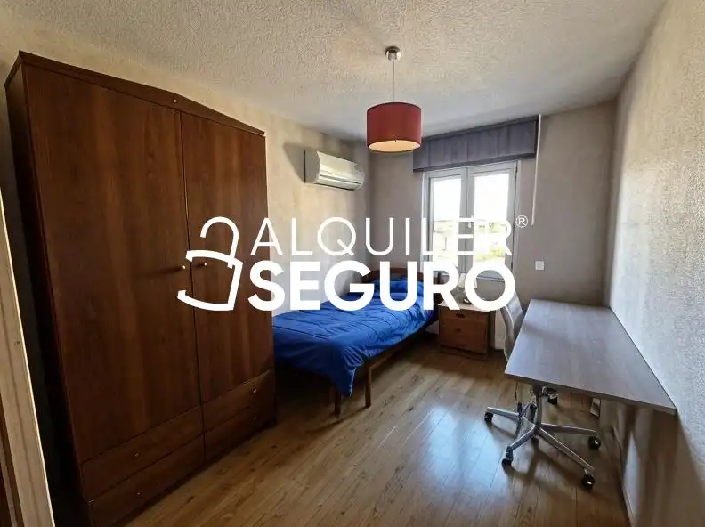 Bedroom of Flat for rent in Latina