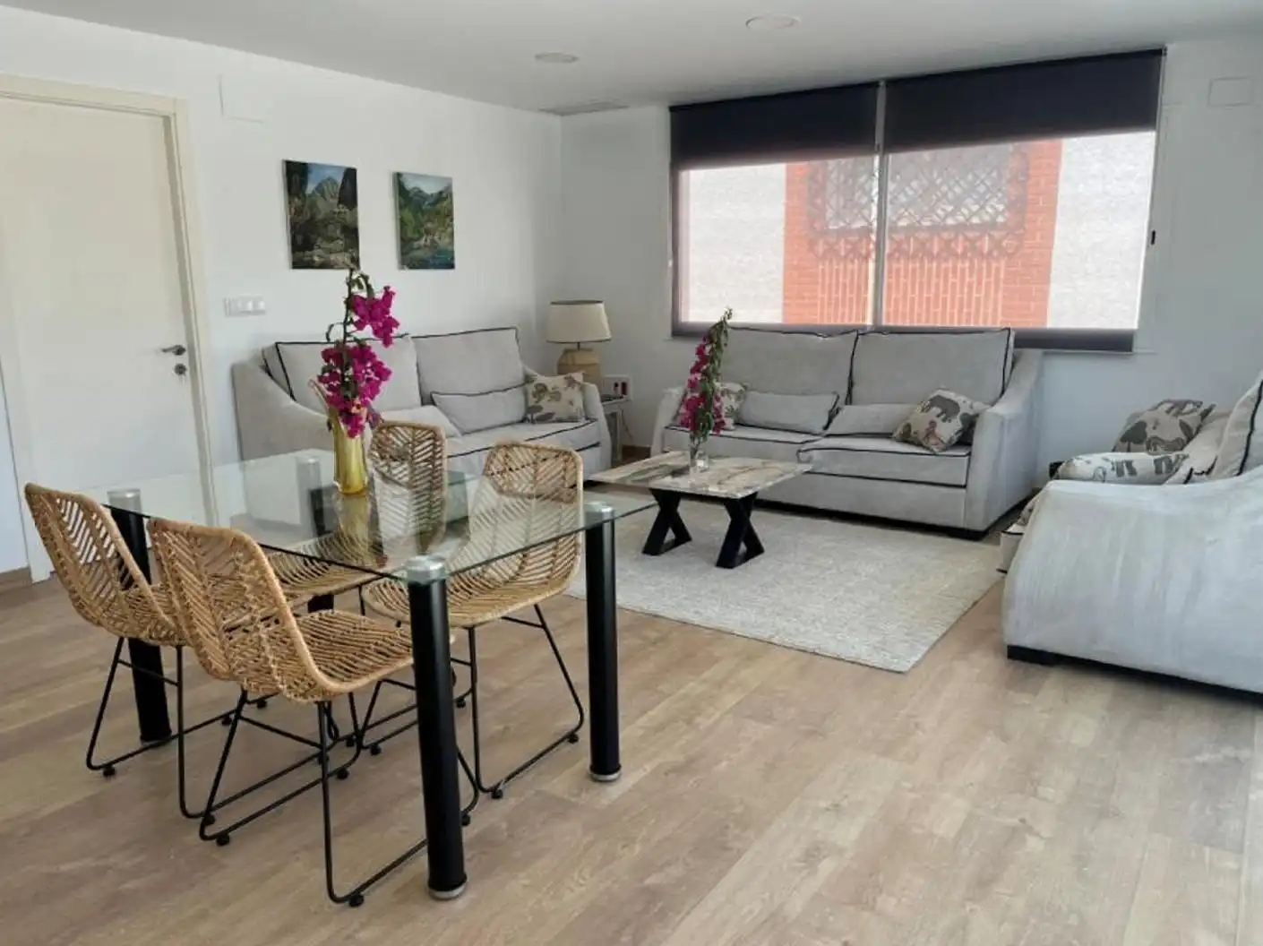 Sala d'estar de Casa o xalet en venda en Córdoba amb Aire condicionat, Jardí privat i Terrassa