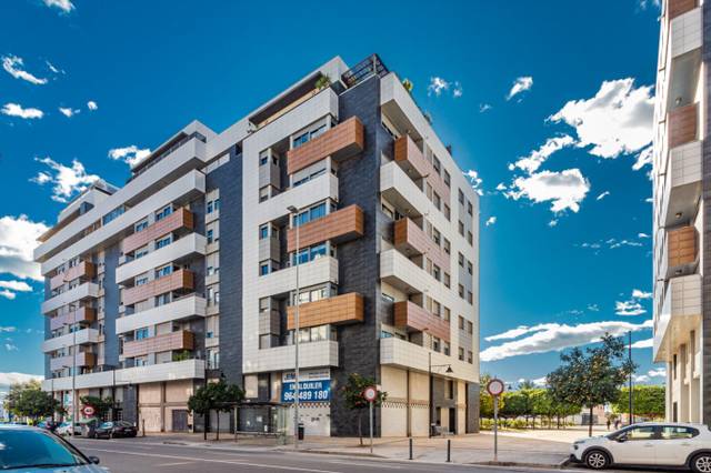 Local comercial en Alquiler en Plaza BUCAREST, 1 en Zona Avenida del Mar