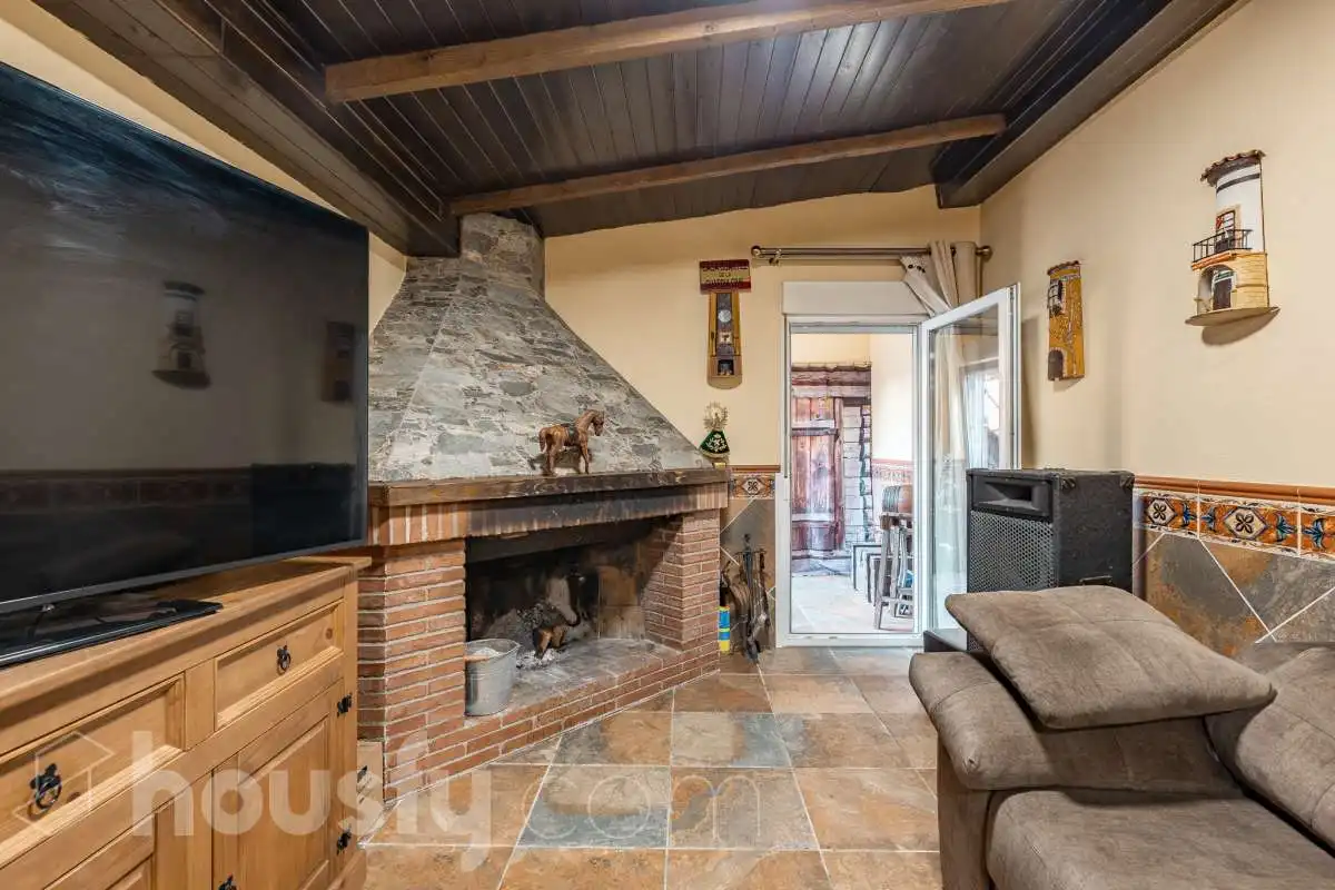 Sala d'estar de Casa o xalet en venda en Abrera, Barcelona
