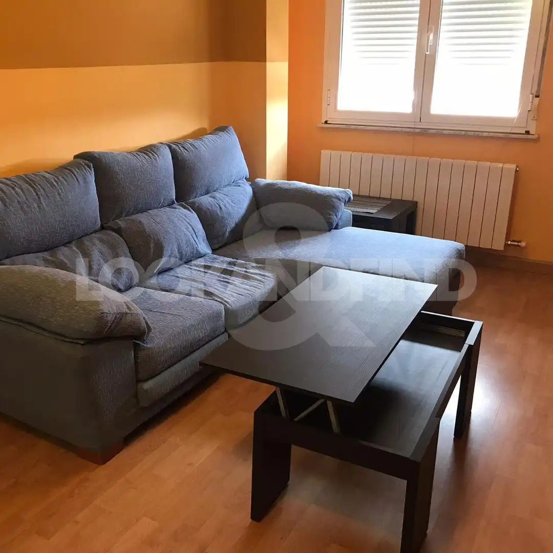 Apartamento de alquiler en Calle Filiberto Villalobos, Villamayor