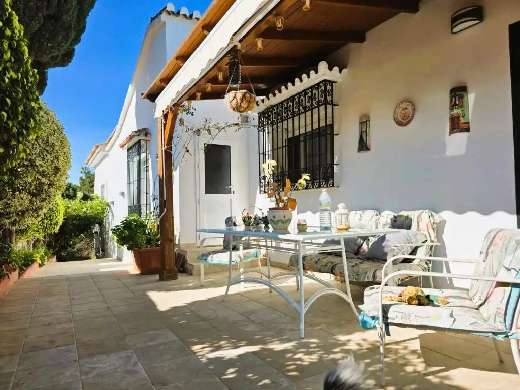 Terrassa de Casa o xalet en venda en Málaga amb Aire condicionat, Jardí privat i Terrassa