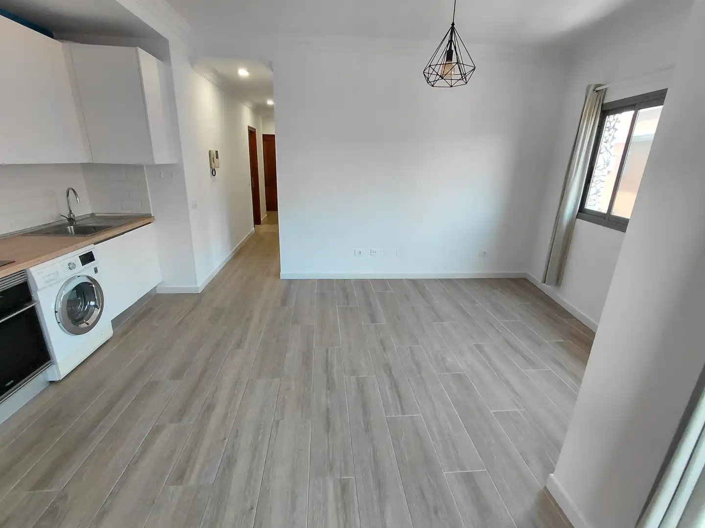 Living room of Flat for rent in Las Palmas de Gran Canaria  with Parquet flooring, Oven and Washing machine