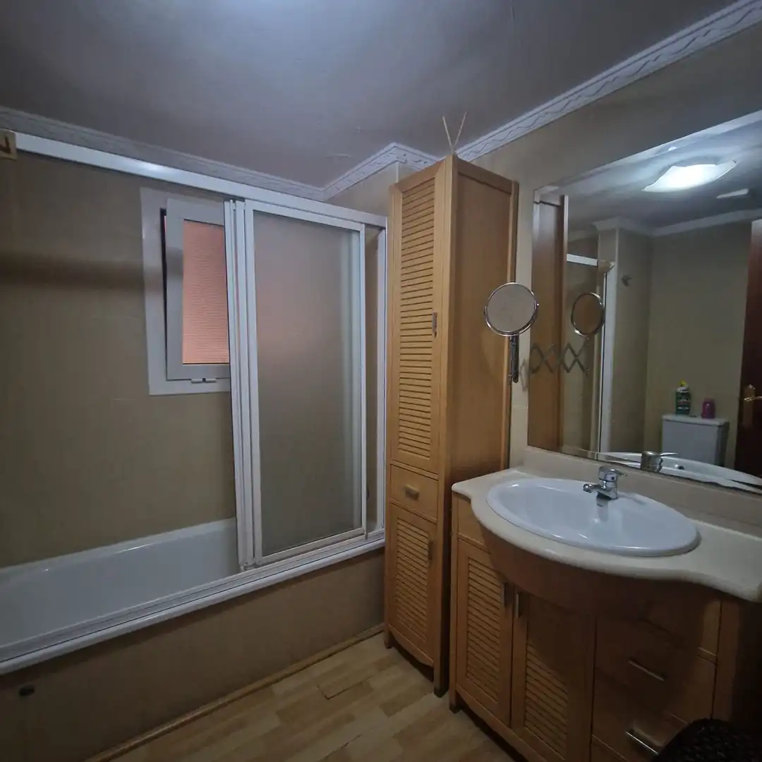 Flat with lift to rent in Poeta agustin Ruano, imagen 6