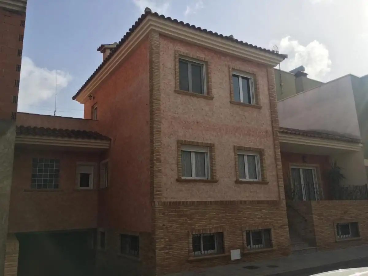 House with terrace for sale in Almoradí