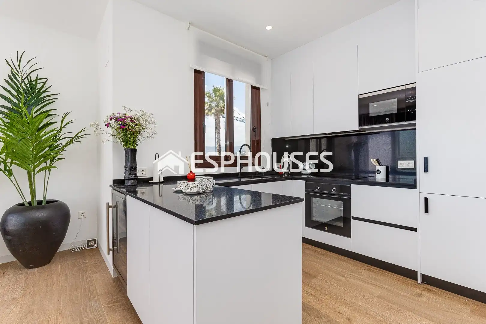 Chalet con terraza en venta en Golf Bahía, imagen 2
