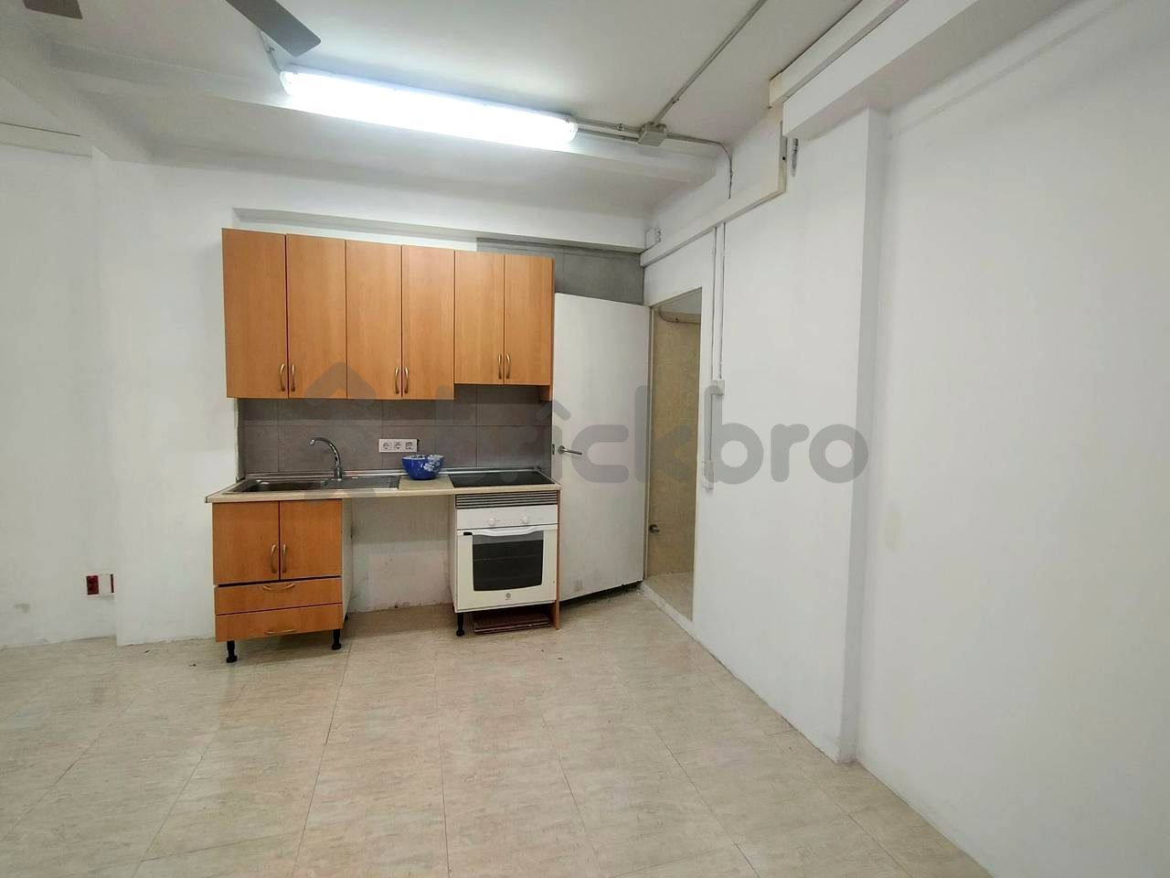 Kitchen of Premises for sale in  Barcelona Capital