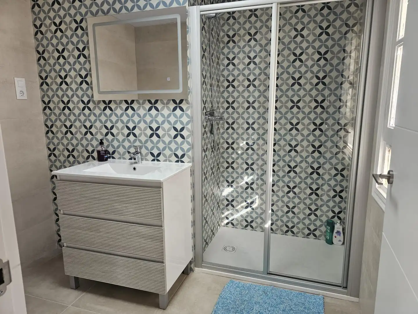 Badezimmer von Wohnung zur Miete in Águilas mit Klimaanlage, Heizung und Möbliert
