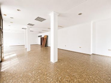 Local comercial en venta en Calle ESPELETE