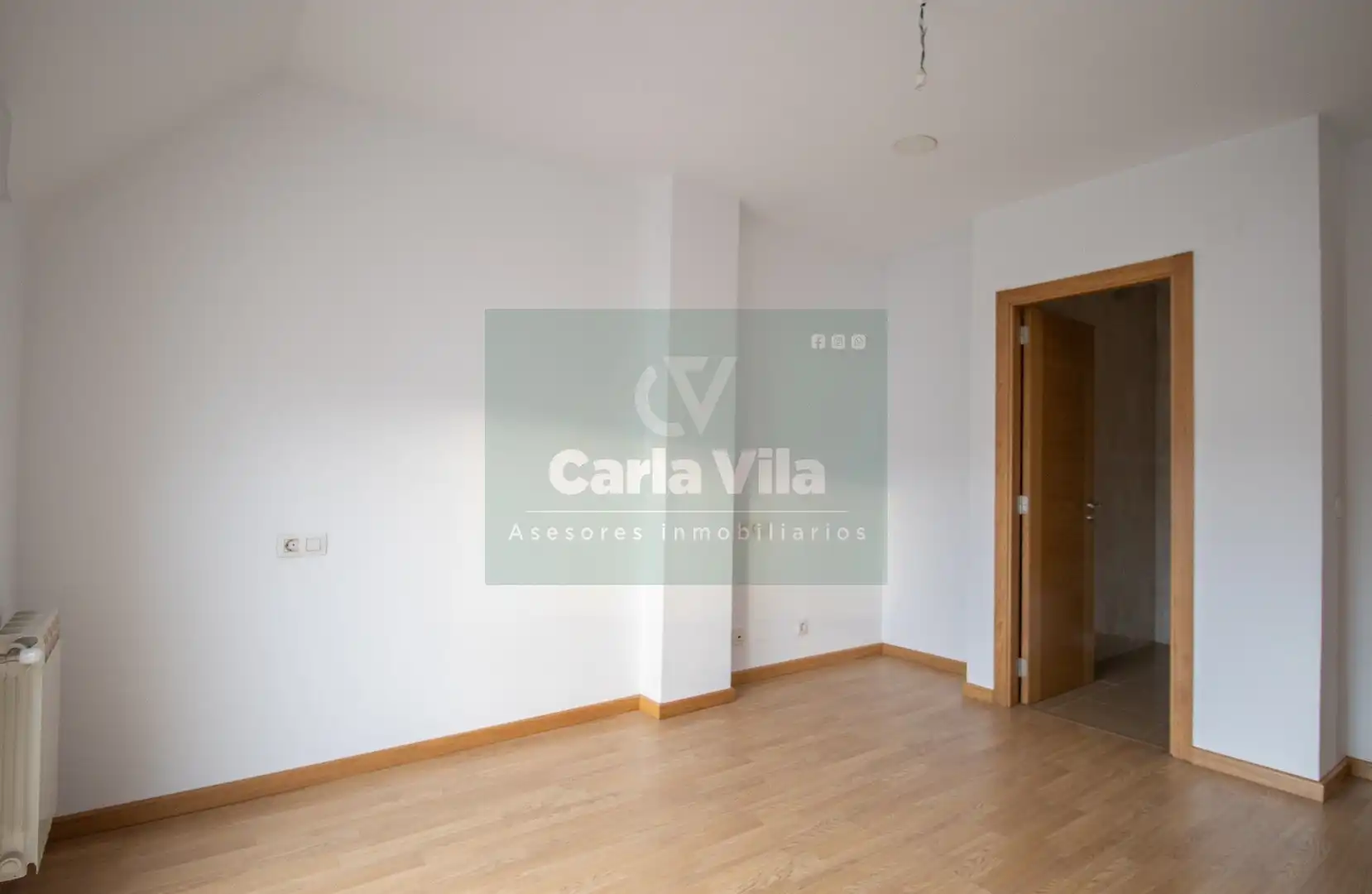 Habitación de Dúplex en venta en Lugo con Calefacción, Parquet y Terraza