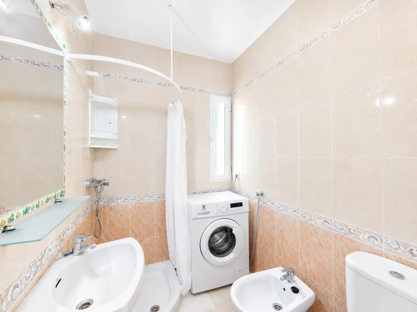 Bany de Apartament en venda en Benalmádena amb Aire condicionat, Terrassa i Moblat