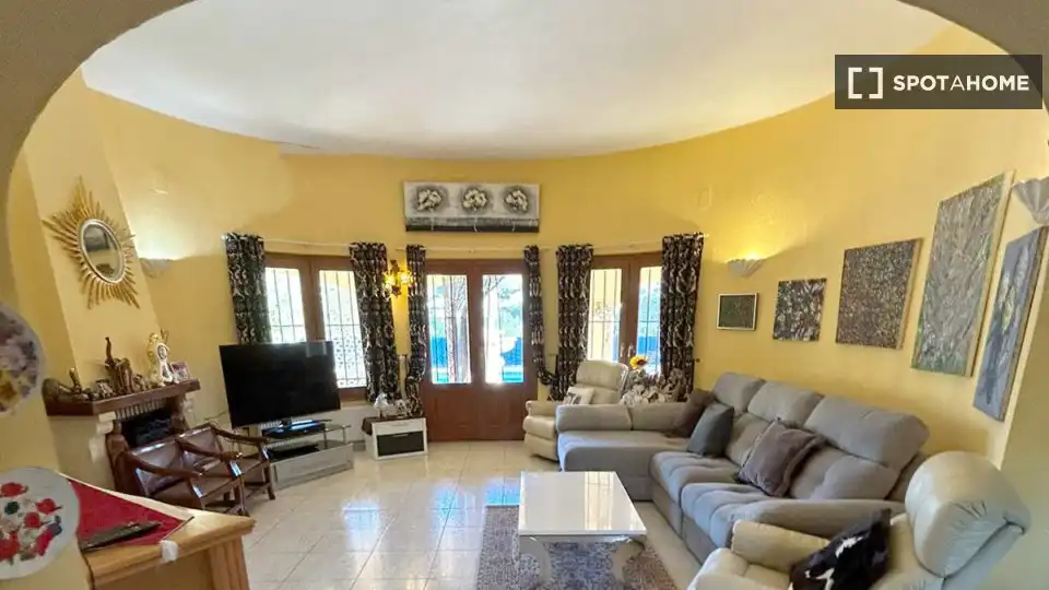 Habitación en Pego