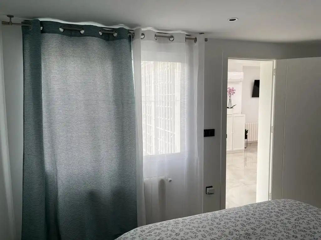 Dormitori de Casa o xalet en venda en Sant Joan d'Alacant amb Aire condicionat, Terrassa i Piscina