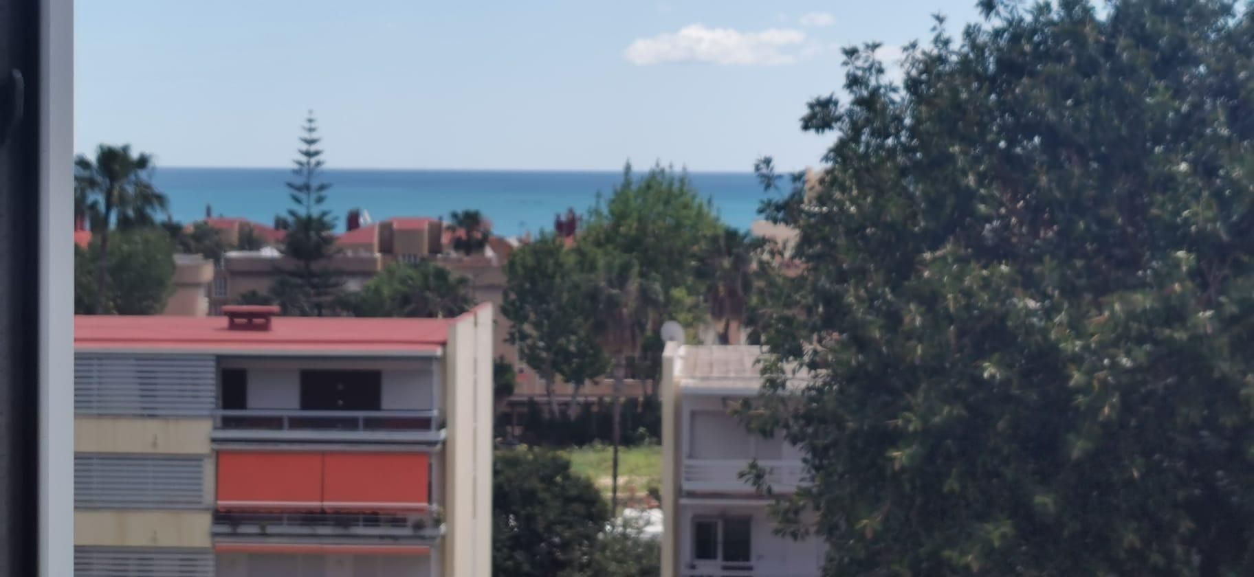 Vista exterior de Pis en venda en Torremolinos amb Aire condicionat, Jardí privat i Terrassa