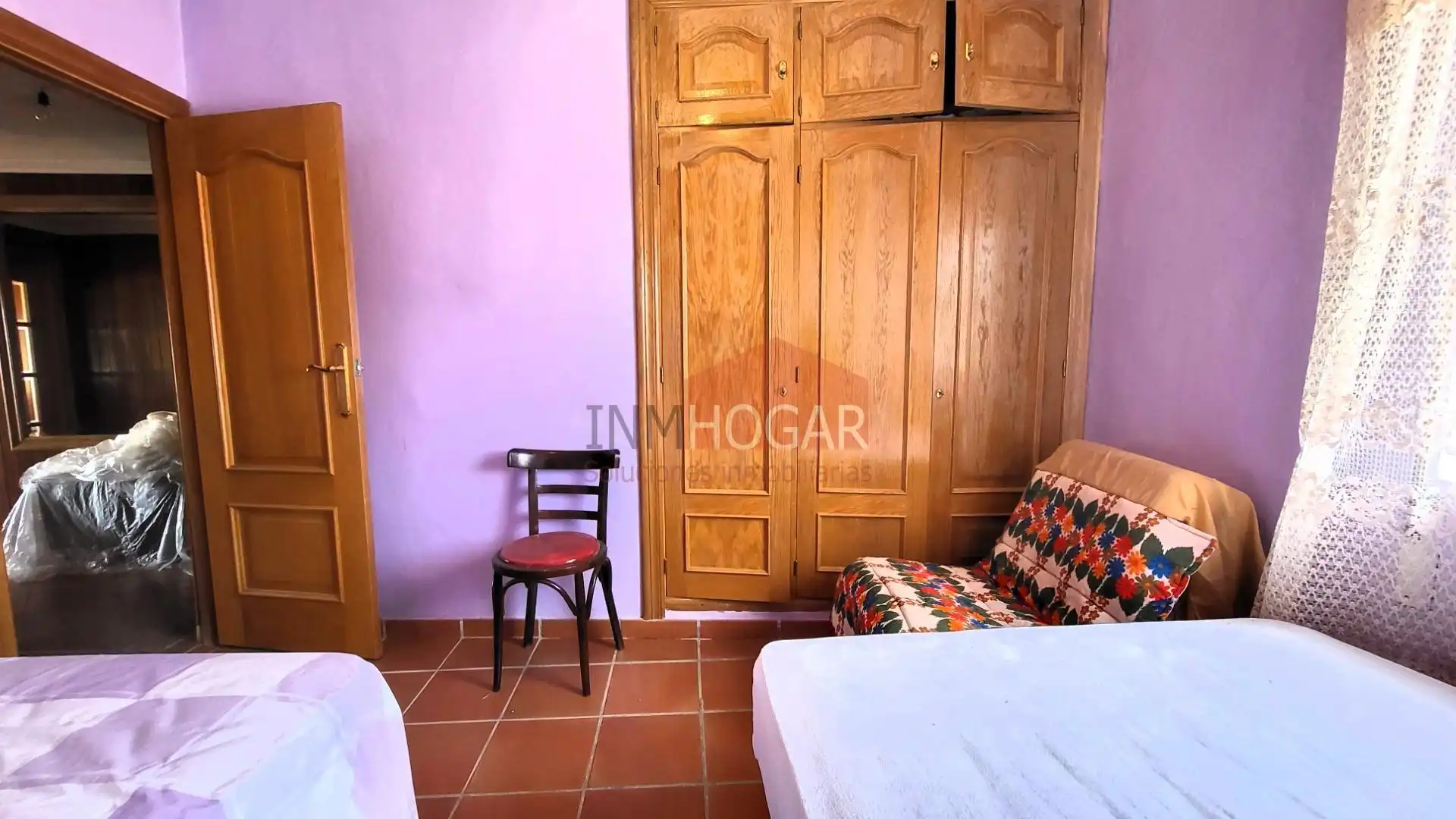 Habitación de Casa o chalet en venta en Aldeaseca de la Frontera con Terraza, Amueblado y Balcón