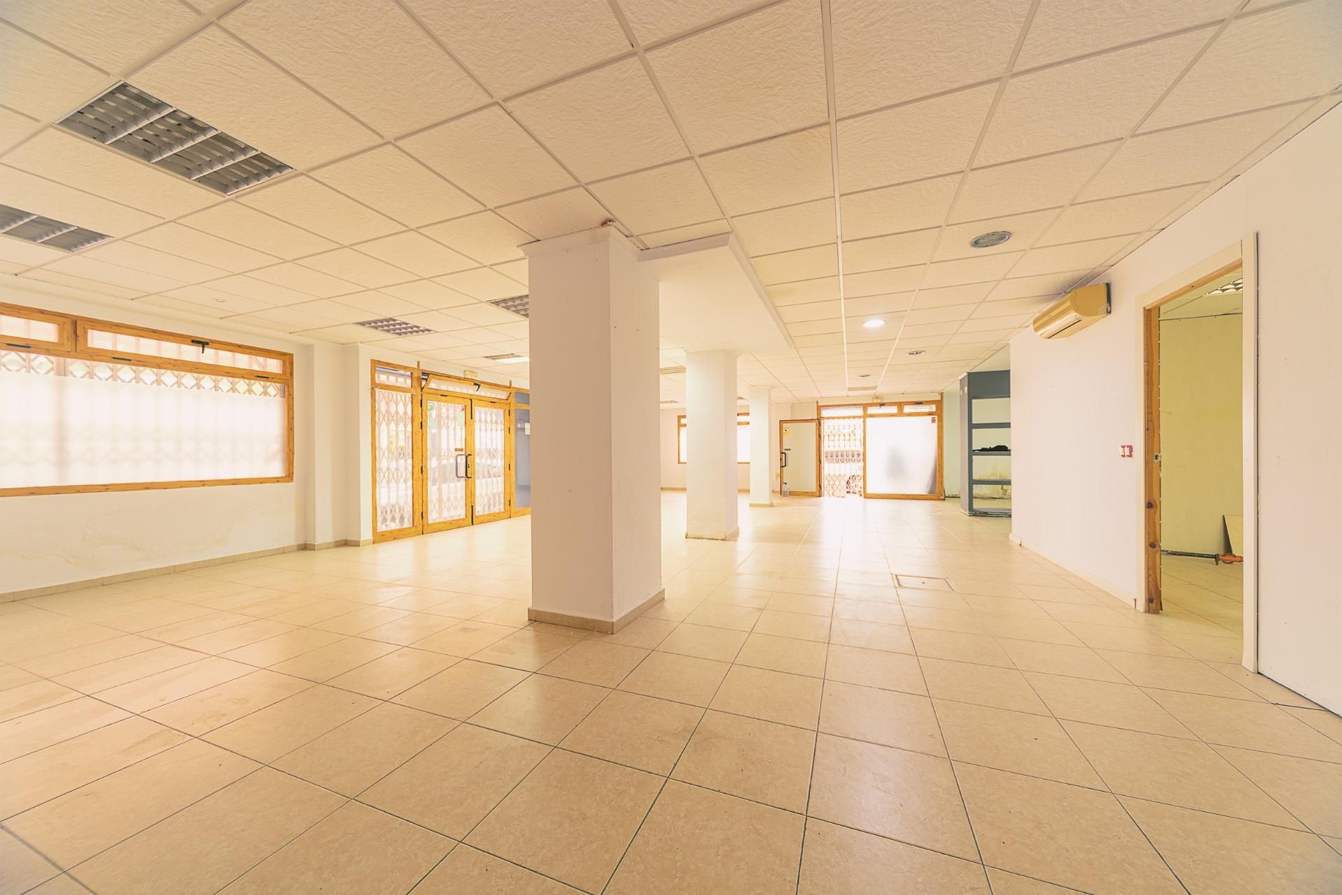 Local en venda en Dénia