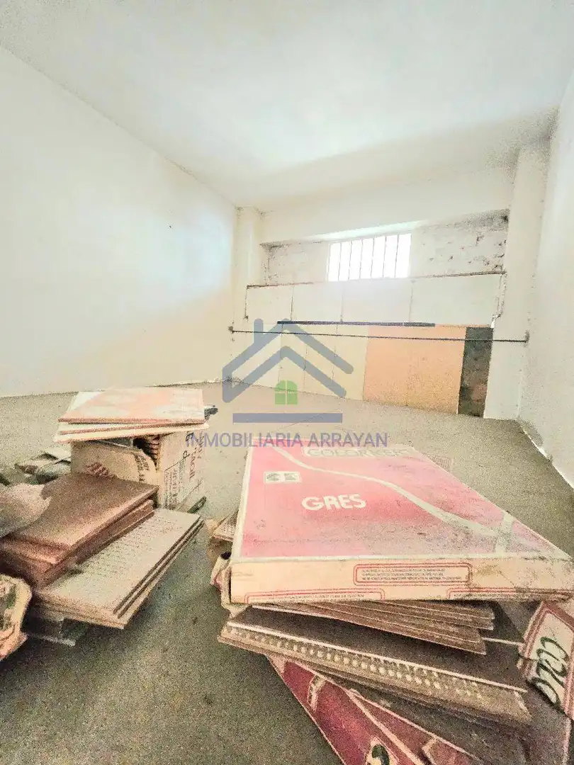 Piso en venta en Granada con Terraza y Amueblado