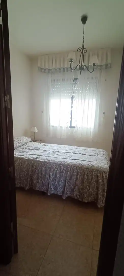 Habitación de Planta baja en venta en Baena con Aire acondicionado y Amueblado