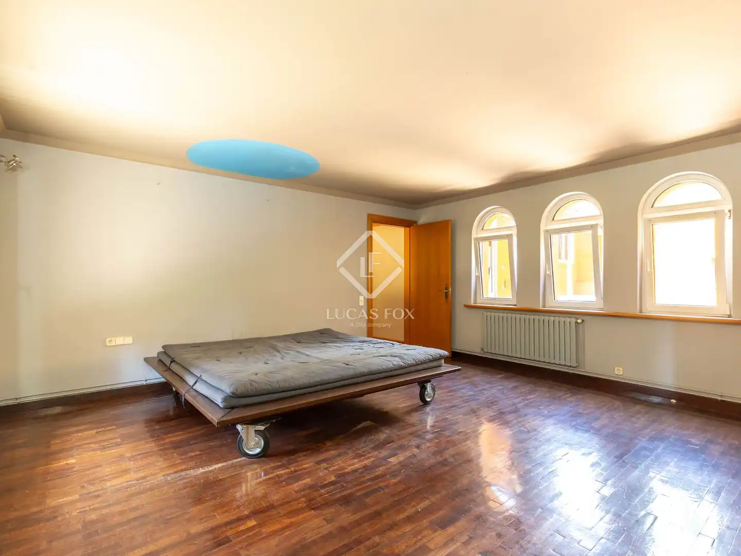 Bedroom of Houses for sale in Esplugues de Llobregat  with Air Conditioner, Heating and Private garden