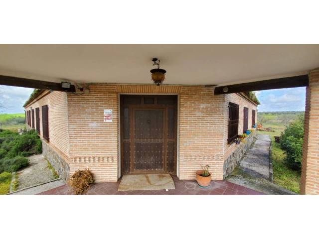 Casa-chalet en Venta en Plaza España en Camarenilla