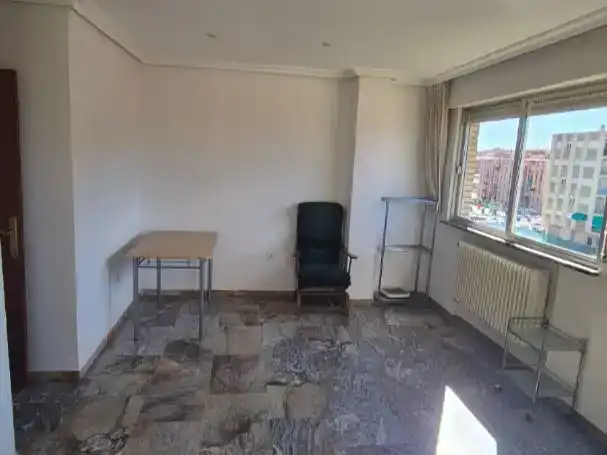Pis en venda en Salamanca amb Piscina, Moblat i Balcó