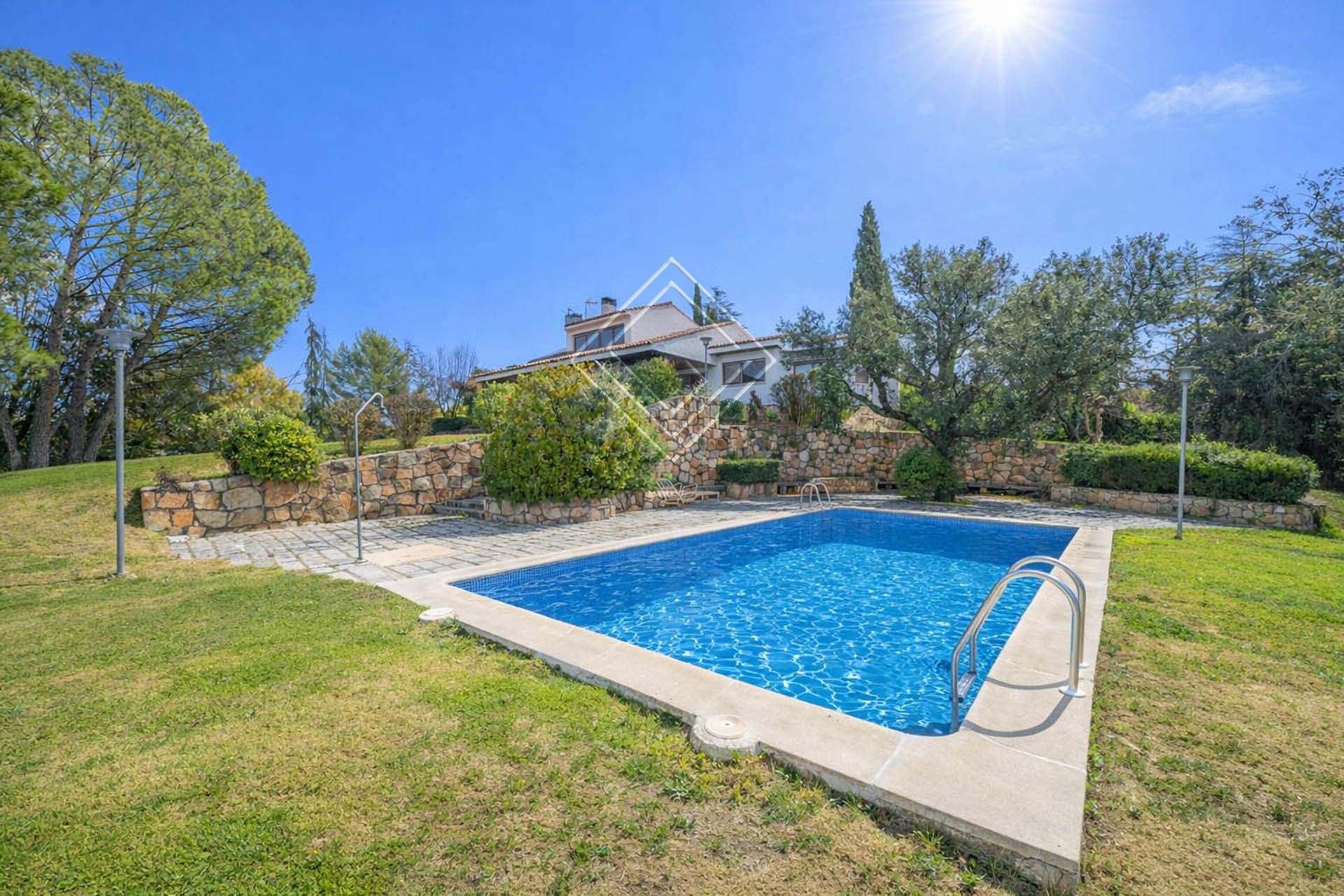 Piscina de Casa o chalet de alquiler en Algete con Aire acondicionado, Jardín privado y Terraza