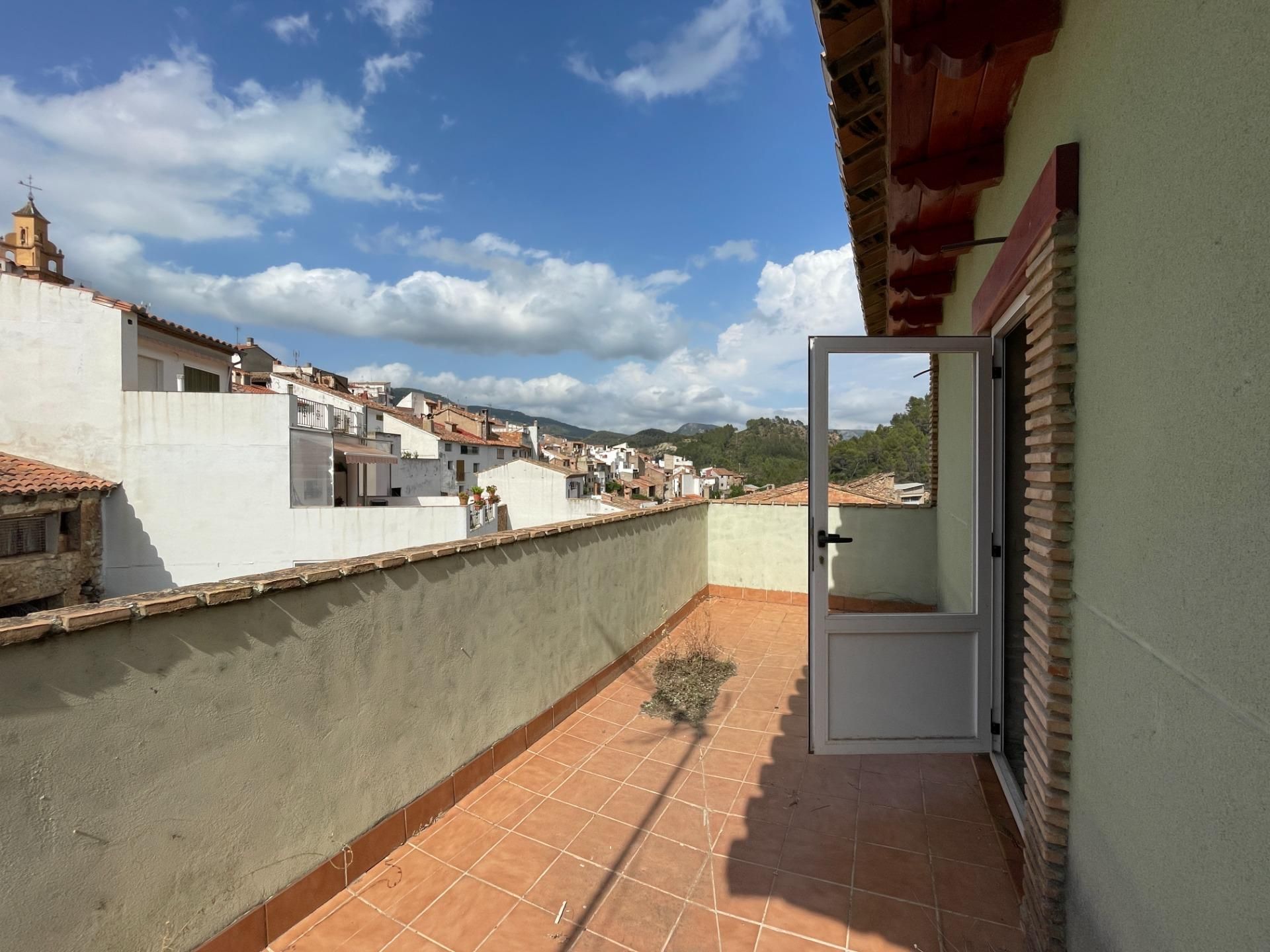 Terrassa de Casa adosada en venda en Cirat amb Terrassa i Balcó