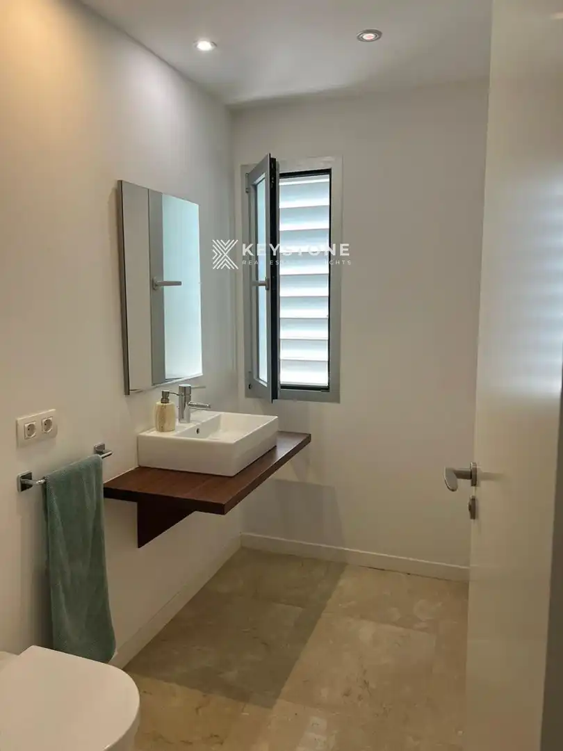 Badezimmer von Wohnung zur Miete in Calvià mit Klimaanlage, Heizung und Terrasse