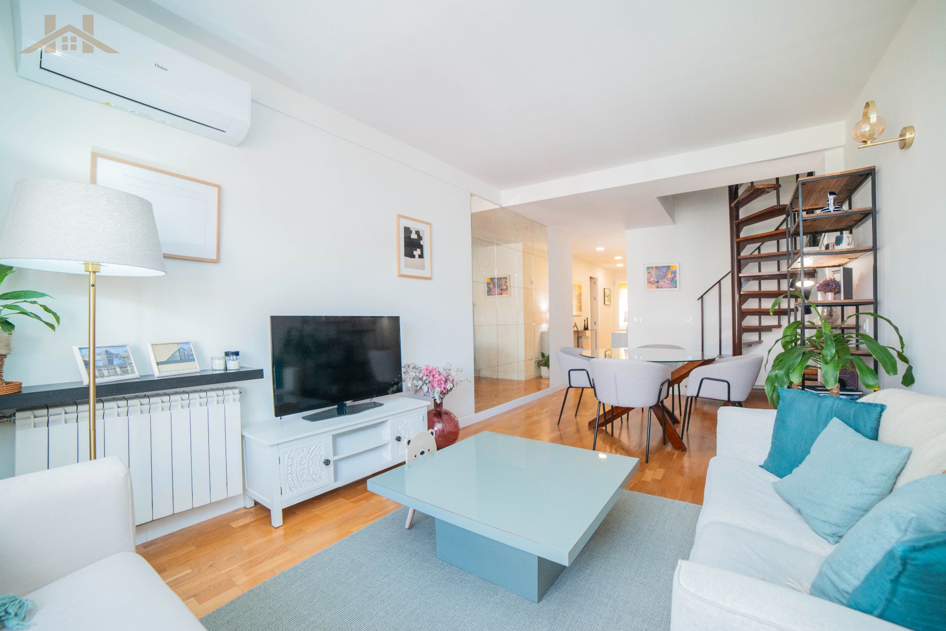 Sala d'estar de Dúplex en venda en  Madrid Capital amb Aire condicionat, Calefacció i Terrassa