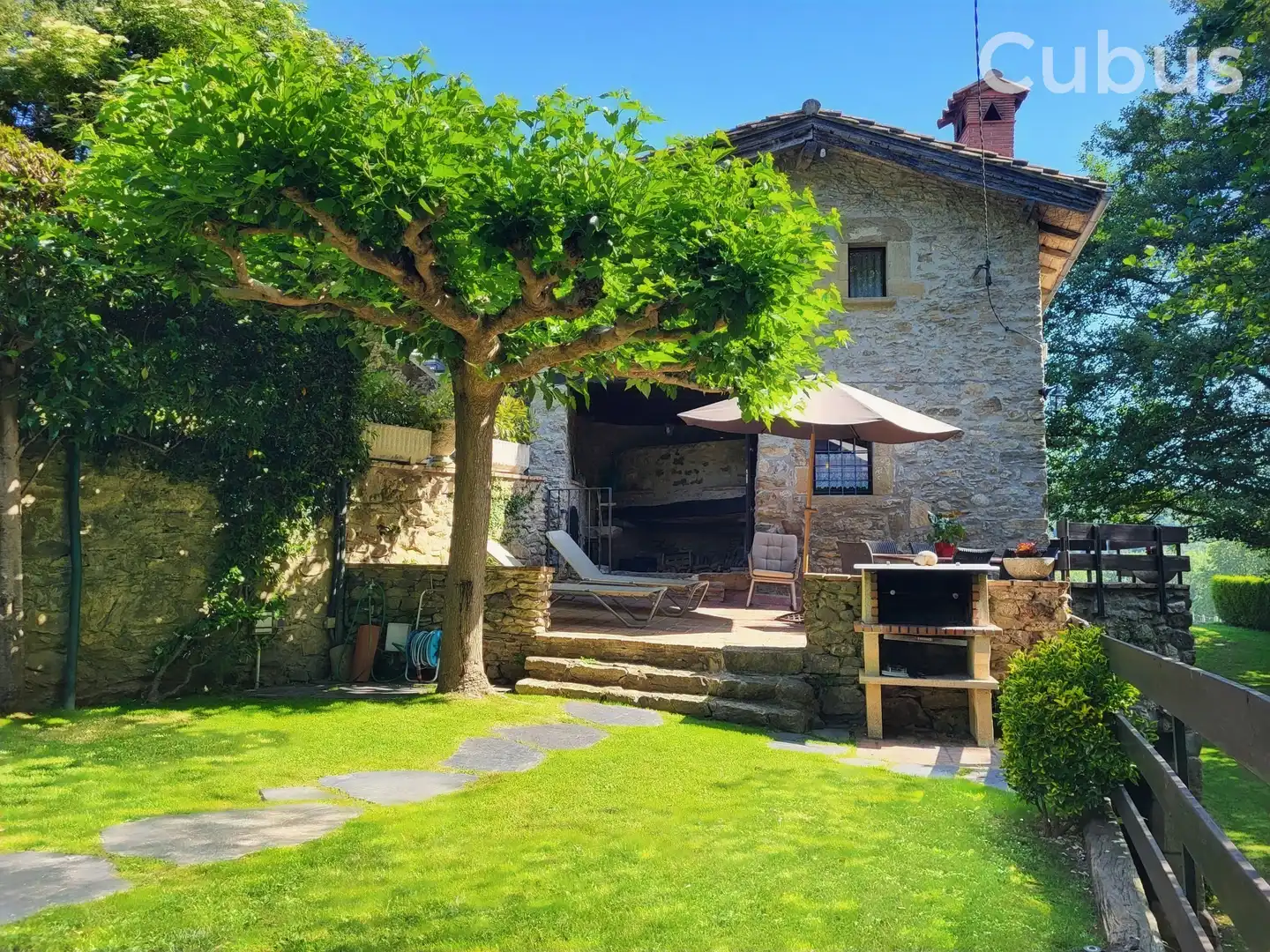Jardín de Finca rústica en venta en Sant Feliu de Pallerols con Calefacción, Terraza y Trastero